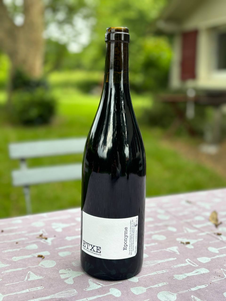 Bouteille de la cuvée Éponyme 2024 du domaine ETXE